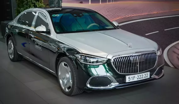 Đại gia sát hạch lái xe tậu Mercedes-Maybach S450 4Matic đời mới chỉ để xứng tầm siêu biển ngũ quý 2