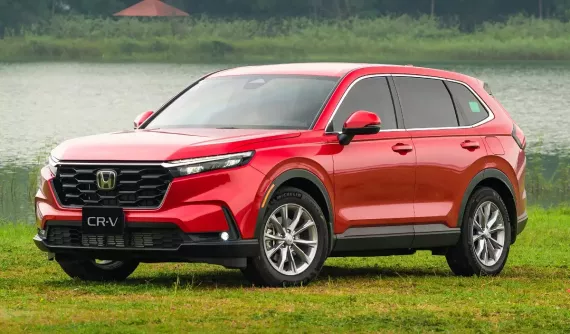 Honda CR-V tiếp tục được khuyến mãi hơn 100 triệu đồng trong tháng 8/2024