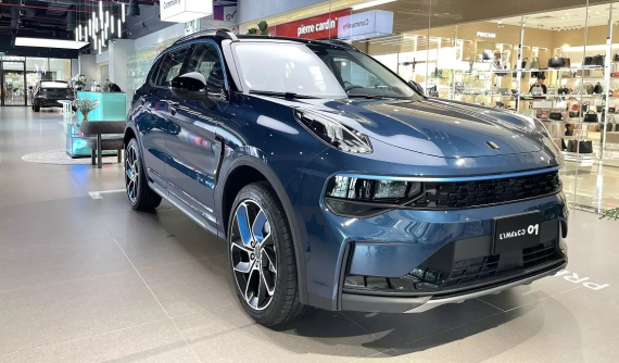 Sau nửa năm ra mắt Việt Nam, Lynk & Co 01 được bổ sung phiên bản mới, giá không đổi