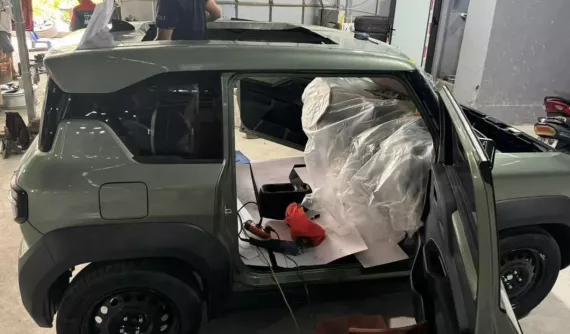 Khách hàng chơi lớn khi độ cửa sổ trời cho VinFast VF3 mới tậu, đăng kiểm liệu có bị đánh trượt?