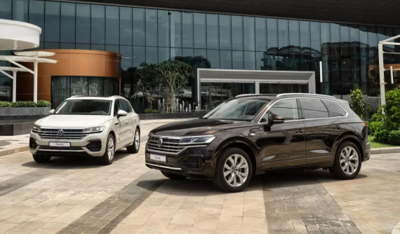 Volkswagen Touareg được giảm giá niêm yết đến 400 triệu đồng, nhận thêm ưu đãi 200 triệu