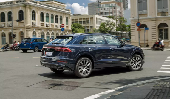 Ngắm hình ảnh "bằng xương, bằng thịt" của Audi Q8 2024 mới cập bến Việt Nam, giá từ 4,2 tỷ đồng