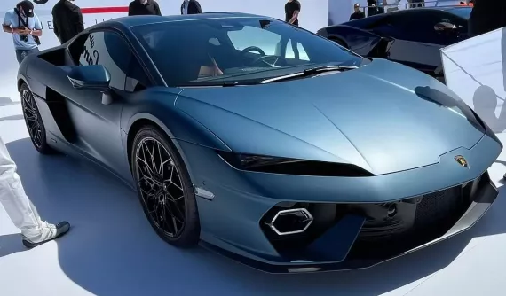 Cận cảnh Lamborghini Temerario - siêu xe thay thế Lamborghini Huracan - ngoài đời thực