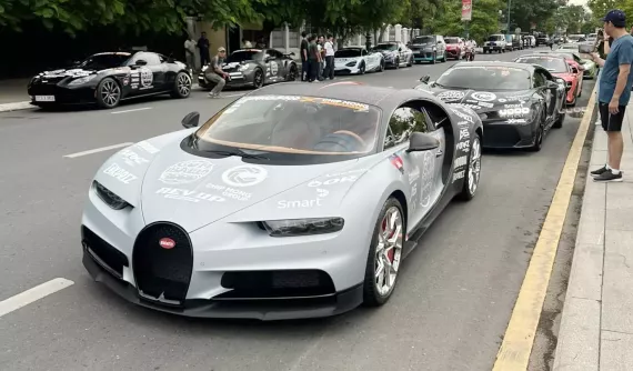 Đại gia Campuchia "quay xe", mang bộ đôi siêu phẩm Bugatti Chiron đến Việt Nam tham dự Gumball 3000
