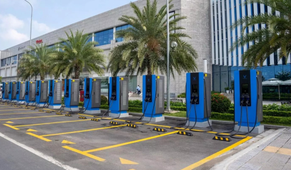 Người dân có cơ hội đầu tư trạm sạc và chia sẻ doanh thu sạc xe điện VinFast với V-Green