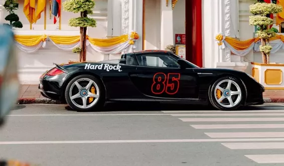 Đại gia Thái Lan chốt phương án mang Porsche Carrera GT đến Việt Nam tham dự Gumball 3000, thêm siêu phẩm góp mặt