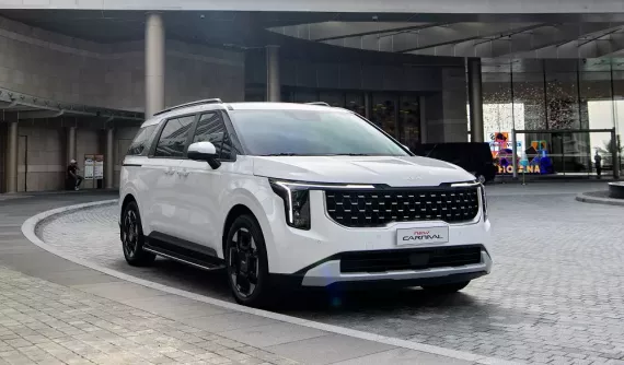 Kia Carnival 2025: Giá xe Kia Carnival mới nhất trên thị trường