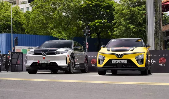 VinFast VF 7 và VF 9 - bộ đôi xe điện duy nhất nổi bật tại Gumball 3000
