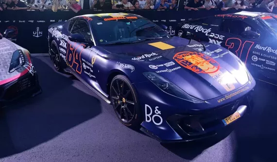 Chi tiết Ferrari 812 Competizione sẽ khó có cơ hội về Việt Nam trong tương lai: Giới hạn 999 xe, màu sơn tuyệt vời