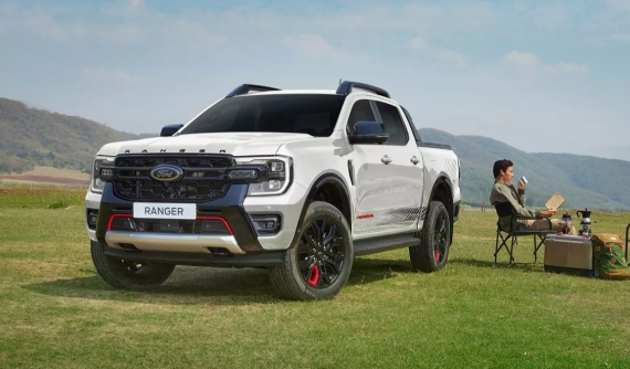 Doanh số xe bán tải tháng 8/2024: Ford Ranger vẫn "bán chạy như tôm tươi" trong tháng "cô hồn"