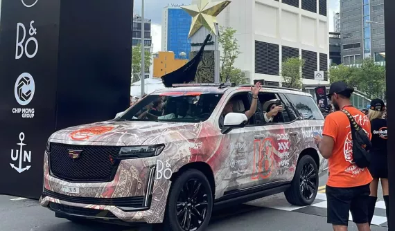 Ngắm SUV hạng sang Cadillac Escalade của Mỹ nhưng lại mang phong cách chiến binh Samurai