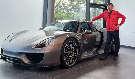 Chủ xe 911 Dakar đầu tiên về Việt Nam hỏi mua Porsche 918 Spyder mới nhất thế giới nhưng bị từ chối