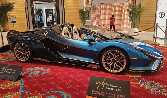 Cận cảnh phiên bản mui trần của Lamborghini Sian mà Hoàng Kim Khánh từng bật mí sẽ sớm mang về garage