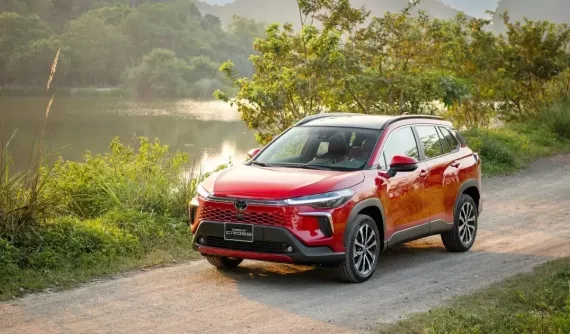 Toyota Corolla Cross được hãng ưu đãi hơn 40 triệu đồng, quyết lấy lại vị thế trong phân khúc