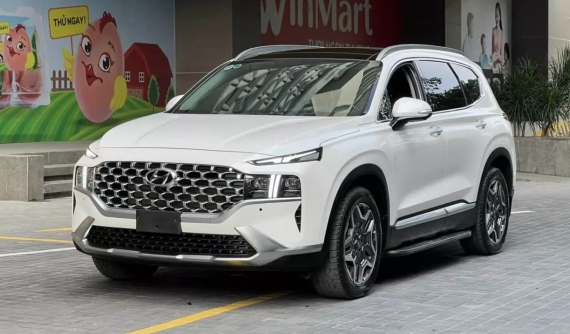 Hyundai Santa Fe máy dầu đời cũ đội giá lên 1,3 tỷ đồng sau khi thế hệ mới ra mắt Việt Nam