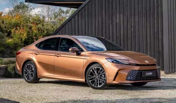 Toyota Camry 2025 tiếp tục ra mắt Đông Nam Á trong tuần này, chờ ngày về Việt Nam