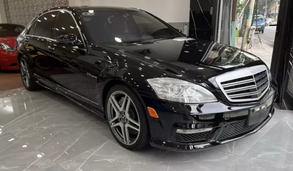 Không thể tin được tại Việt Nam còn 1 xe Mercedes-Benz S65 AMG 2010 có độ mới, tùy chọn độc đáo đến vậy