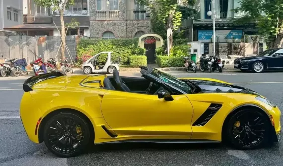 Xuống đời, người chơi xe ở Cần Thơ tậu Chevrolet Corvette nhưng là bản C7 Z06 Convertible mạnh đến 650 mã lực