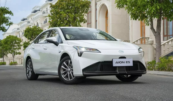 Aion ES ra mắt Việt Nam, kích thước như sedan hạng D, giá như xe cỡ C