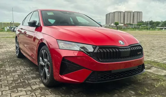 Sedan cỡ C Skoda Octavia 2025 lần đầu đặt chân về Việt Nam, đấu cùng Mazda3, Honda Civic