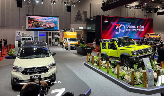 Gian hàng Suzuki tại Triển lãm VMS 2024: XL7 Hybrid và Jimny là "ngôi sao"