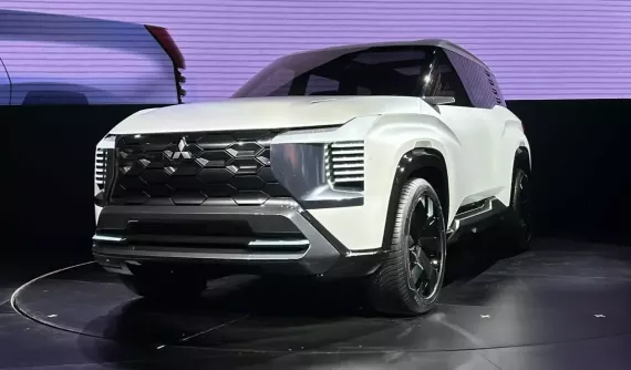 Mitsubishi DST Concept trình làng, cho thấy trước thiết kế của Xforce 7 chỗ