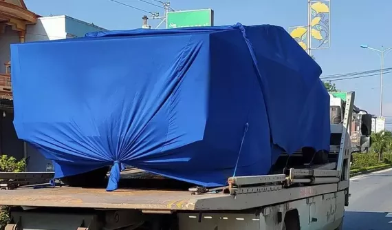 Tesla Cybertruck 2024 mới xuất hiện tại Việt Nam đã bị bắt gặp ở Quảng Bình, nhiều khả năng về Lào