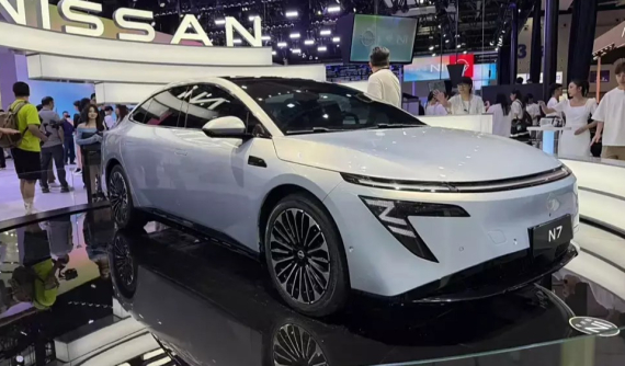 Vén màn Nissan N7 - ô tô điện "chung mâm" với Toyota Camry và Honda Accord