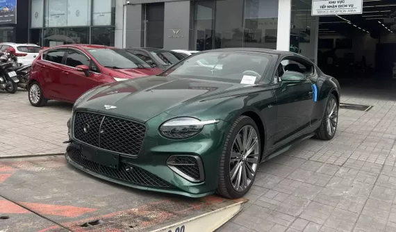 Bentley Continental GT thế hệ mới đầu tiên về Việt Nam: Giờ đây chạy gần 100 km không tốn giọt xăng nào