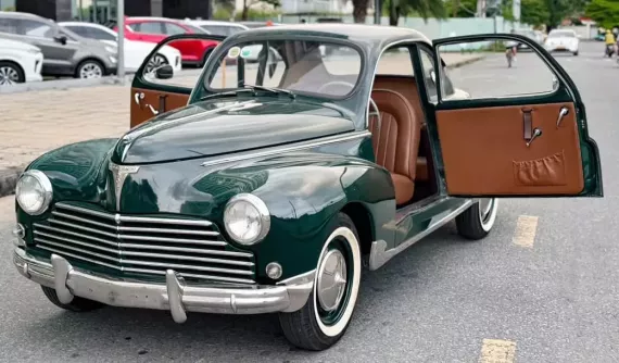 Cận cảnh Peugeot 203 Coupe A Vendre 1954 hàng hiếm tại Việt Nam