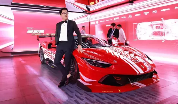 Tham dự sự kiện Universo Ferrari ở Thái Lan, Hoàng Kim Khánh bật mí đã sẽ mua 1 chiếc xe đặc biệt