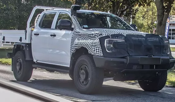 Ford Ranger phiên bản Super Duty sẽ ra mắt vào năm 2026: Sẵn ống thở, thùng hàng, sức kéo 4.5 tấn