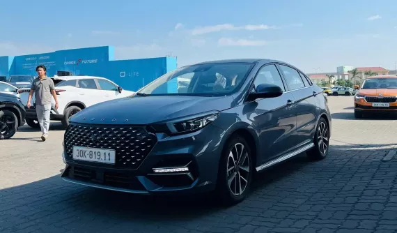 Cận cảnh sedan giá "mềm" Omoda S5 ở Việt Nam, sẽ được bán ra trong thời gian tới