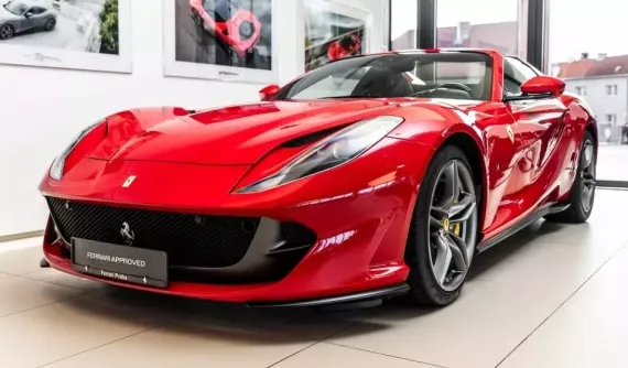 Cận cảnh Ferrari 812 GTS thứ 3 sẽ sớm về Việt Nam, màu sơn giống xe của "Qua" Vũ mới nhận bàn giao