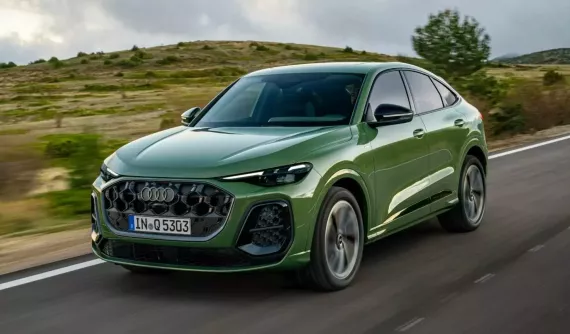 Cận cảnh Audi Q5 Sportback 2025: SUV lai coupe đẹp mắt, bản SQ5 từ bỏ động cơ dầu để chuyển sang máy xăng