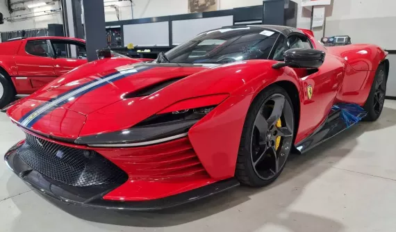 Hết Ferrari LaFerrari lại tới Ferrari Daytona SP3 rộ tin đồn sẽ về Việt Nam, giá lăn bánh có thể trên 400 tỷ đồng nếu đóng đủ thuế