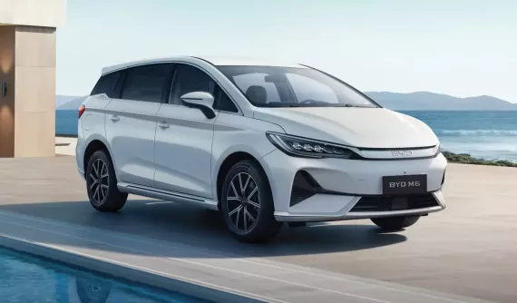 BYD M6: Giá xe BYD M6 2025 và khuyến mãi mới nhất hiện nay