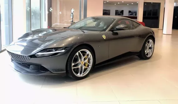 Doanh nhân Đắk Lắk tậu siêu xe Ferrari Roma hơn 20 tỷ đồng