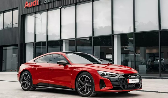 Audi Việt Nam triệu hồi xe Audi e-tron và Audi Q5