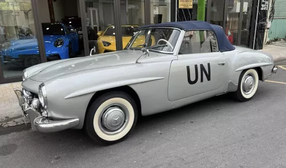 "Vua cà phê" Việt Nam tiếp tục gây bất ngờ khi săn lùng thêm hàng tuyển Mercedes-Benz 190 SL chưa từng được nhìn thấy trên mạng