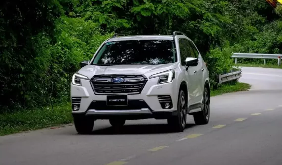 Subaru Forester duy trì ưu đãi lên đến 230 triệu đồng, giá chỉ còn từ 869 triệu