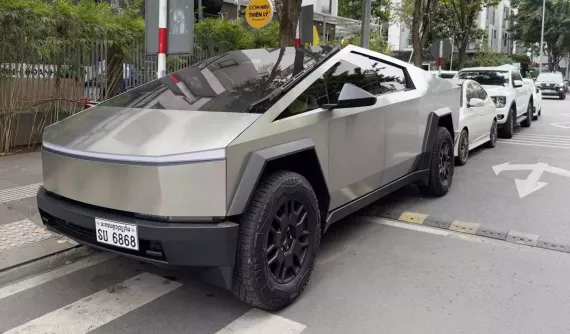 Cận cảnh Tesla Cybertruck 2024 đầu tiên ở Việt Nam: Nặng gần 3 tấn, 845 mã lực, giá trên 6 tỷ đồng