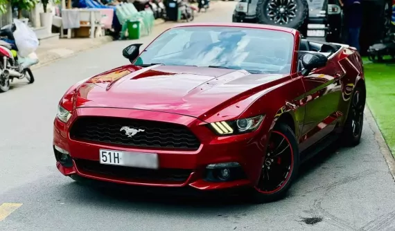 Ngày càng nhiều khách hàng quay lưng với xe thể thao Ford Mustang, chuyển sang xe điện Mustang Mach-E