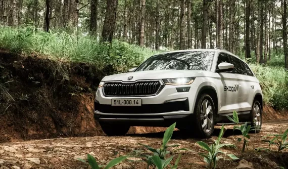Bộ đôi xe nhập Âu của Skoda tiếp tục nhận khuyến mại lên đến 170 triệu đồng