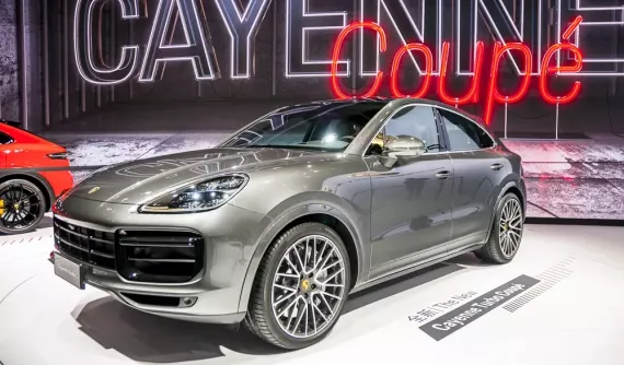 Doanh số tại thị trường Trung Quốc giảm mạnh, Porsche cắt giảm gần 1/3 đại lý