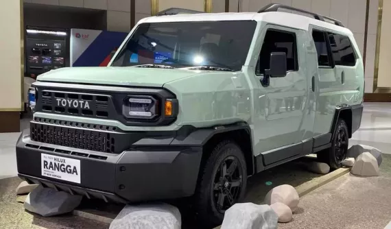 Ngắm hình ảnh "bằng xương, bằng thịt" của mẫu SUV 7 chỗ mới nhà Toyota, giá rẻ hơn Fortuner