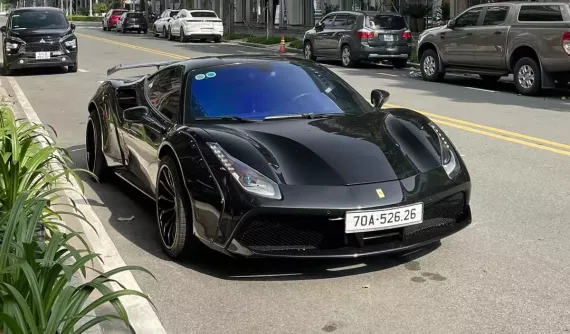 Siêu xe Ferrari 488 GTB độ Liberty Walk giờ ra sao?