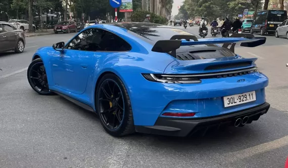 Porsche 911 GT3 992 của nữ đại gia Hà Nội xuất hiện trên đường phố với biển đẹp