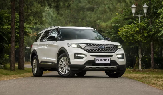 Xe Ford được giảm giá cao nhất 100 triệu đồng trong tháng 1/2025