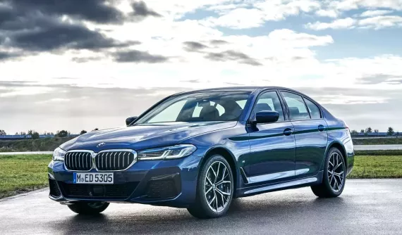 BMW ưu đãi hơn 300 triệu đồng cùng gói bảo dưỡng chính hãng mừng xuân Ất Tỵ